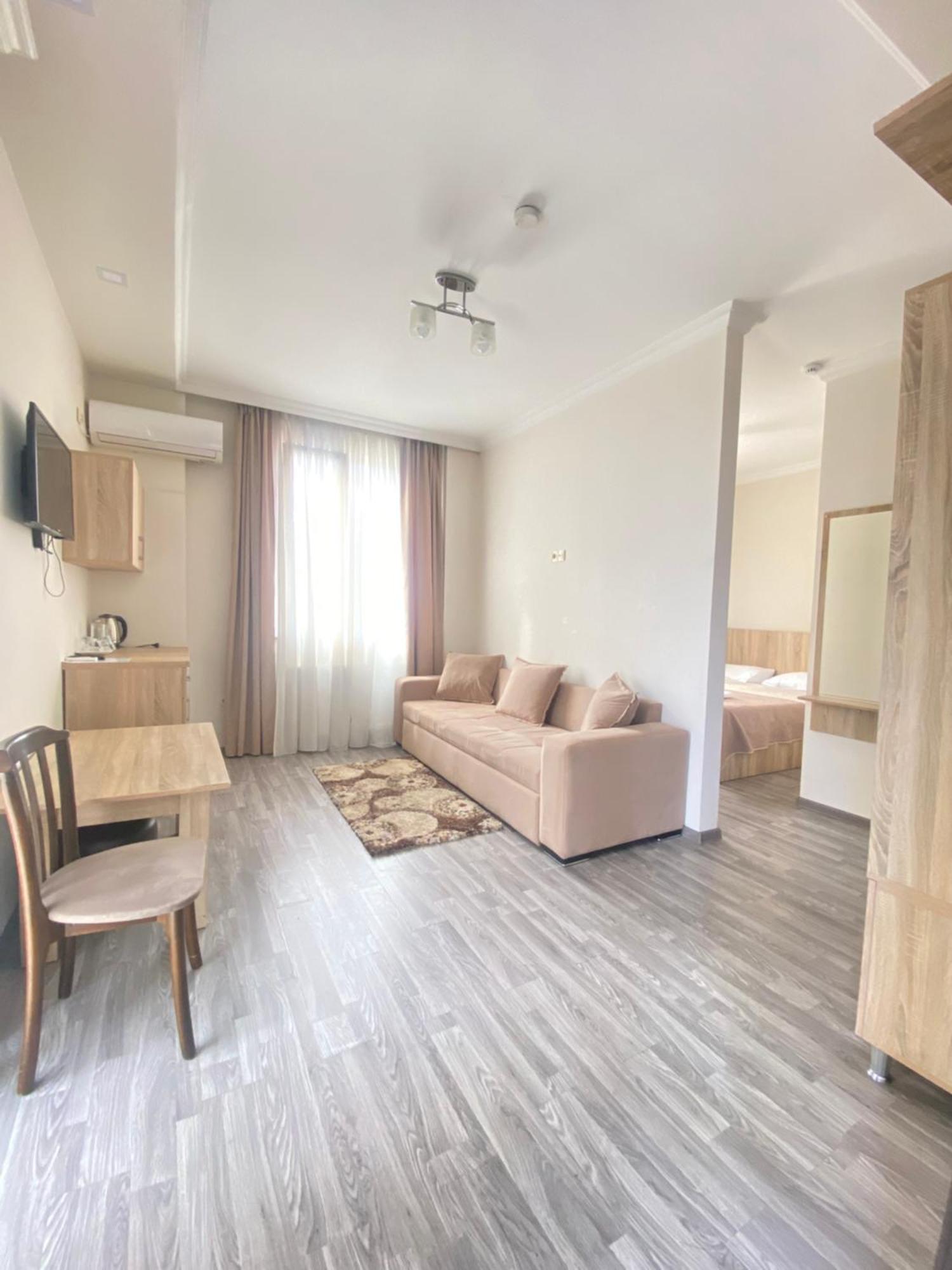 Hotel Garanti Batumi Exteriér fotografie
